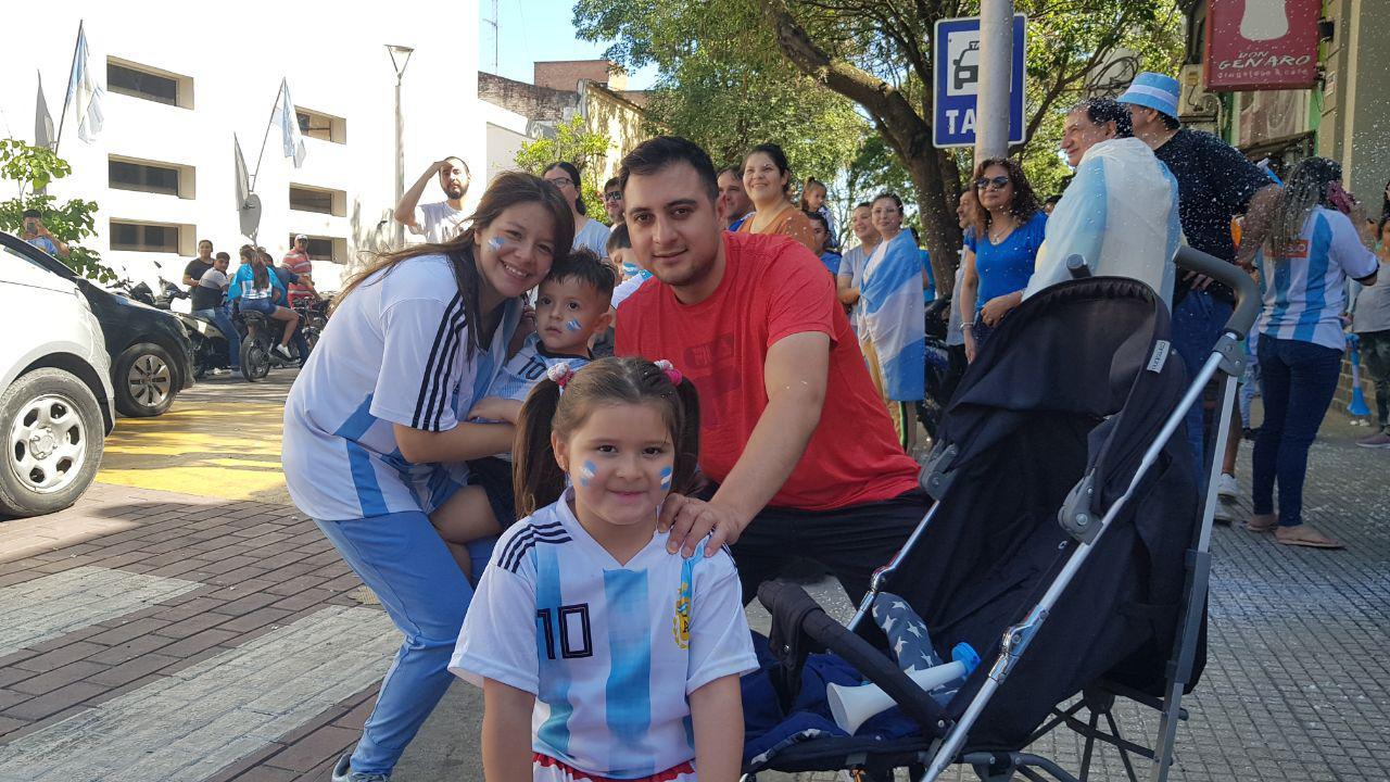 photo_4974733883518069381_y