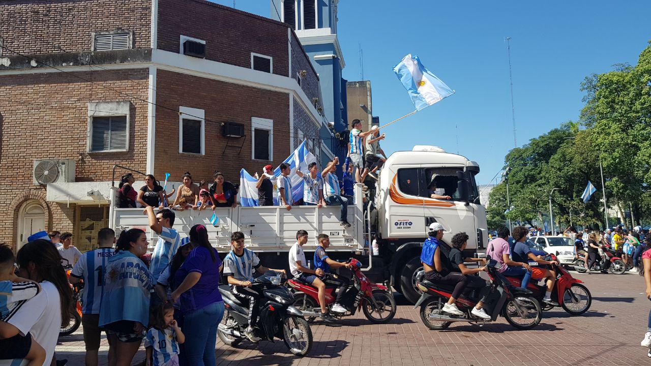 photo_4974733883518069382_y