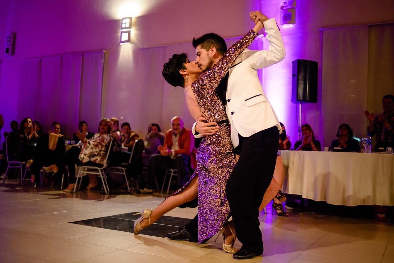 conoce-historia-de-parejas-tucumanas-participan-mundial-festival-tango-buenos-aires-912141-182713