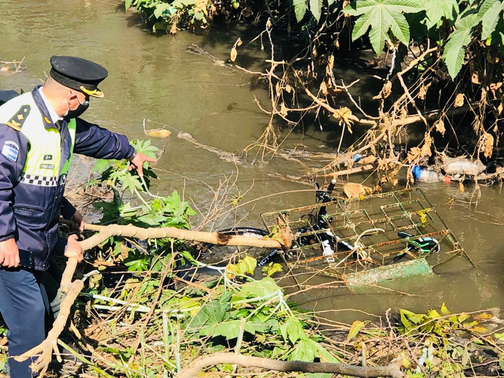 b697e1cd-f239-43a7-98e7-4ef710c32840