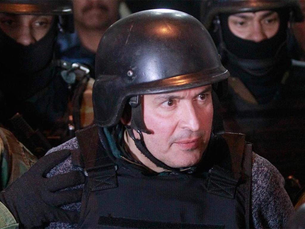 1528544882243José-López