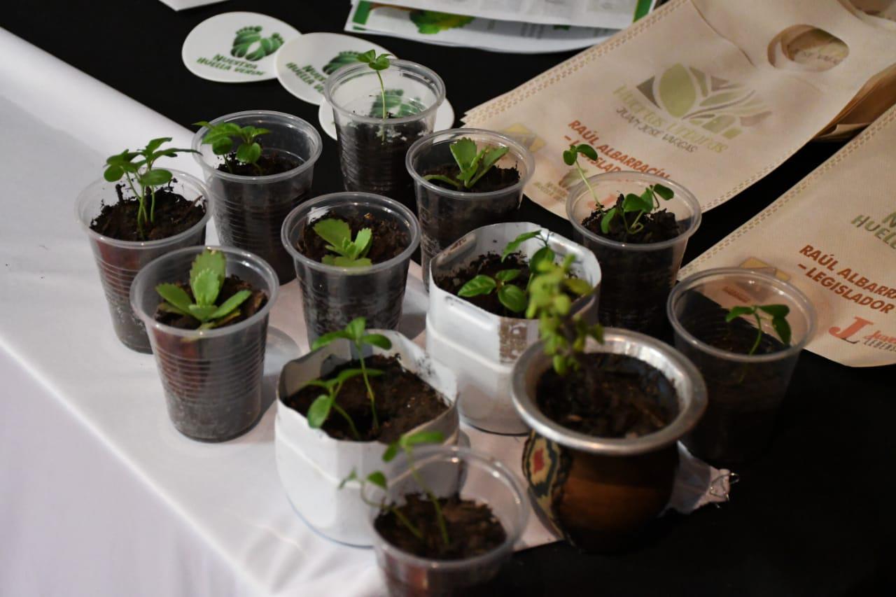 34b494a2-3845-419b-8d4c-c9520c3442fb