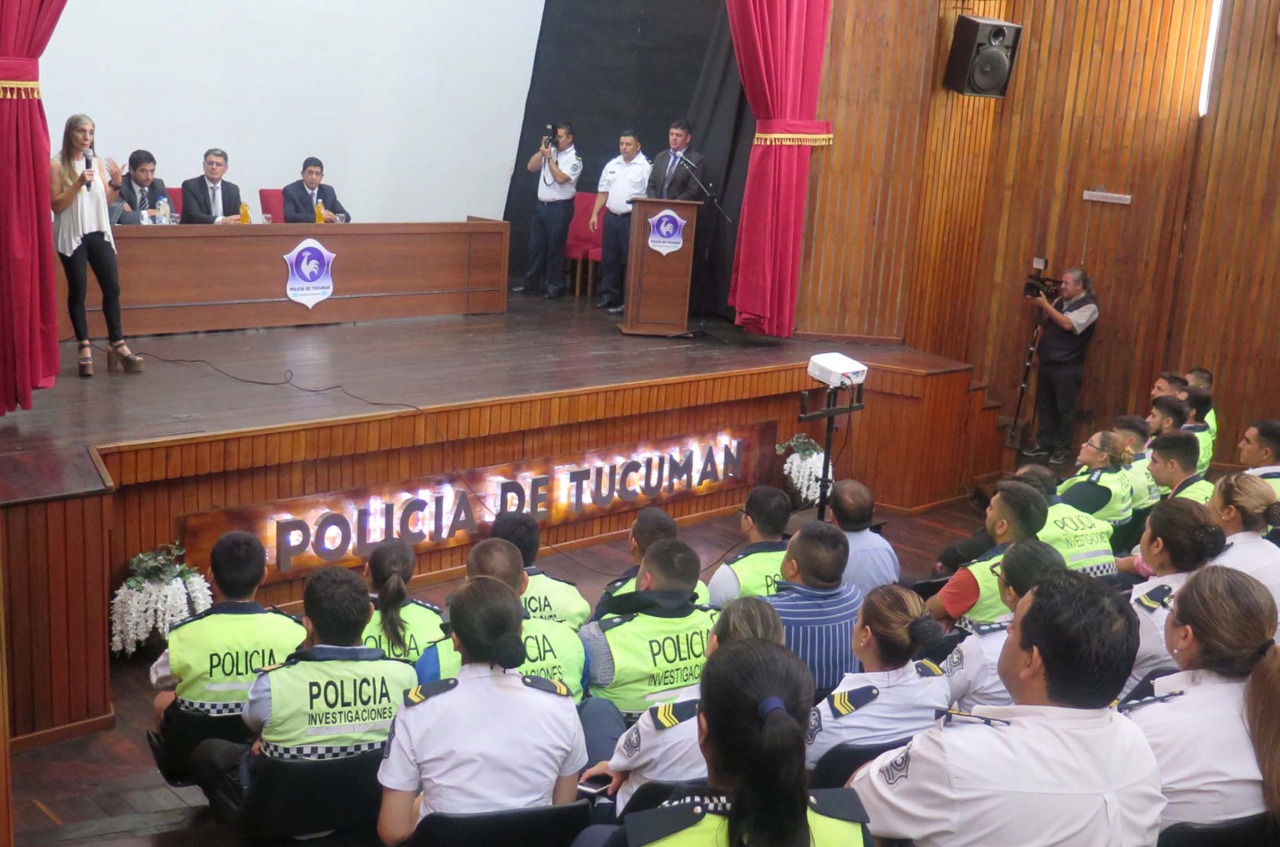 2e051898-bcb9-41c1-8c9b-5a2d96029612