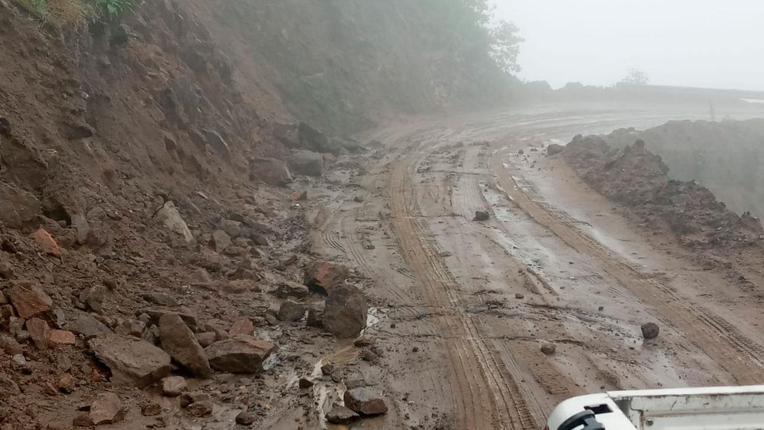 cortaron-ruta-38-debido-caida-puente-rio-seco-831698-113007