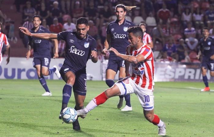 atletico-tucuman-le-gano-1-a-0-a-union-y-se-mete-en-la-pelea-de-la-superliga-784338