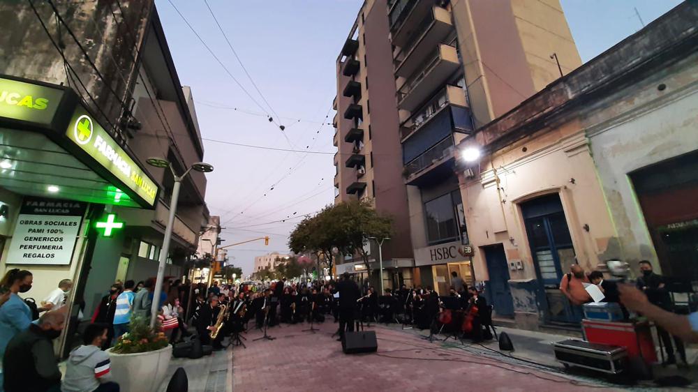 ea30b135-2be2-4f67-ba8c-6059377dff35