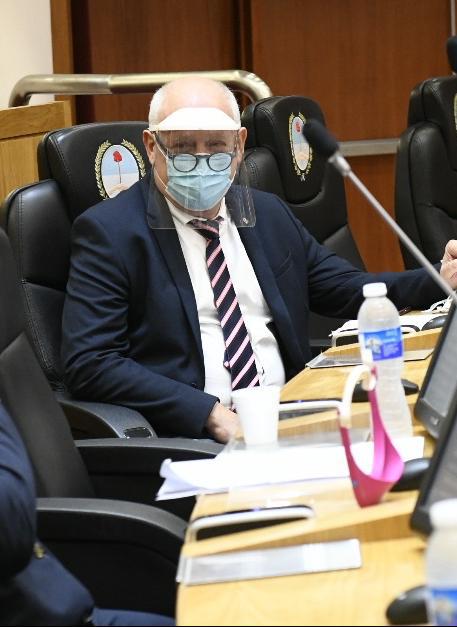 d7ae812b-2eff-4b89-b7a6-bd5a7f58ea1f