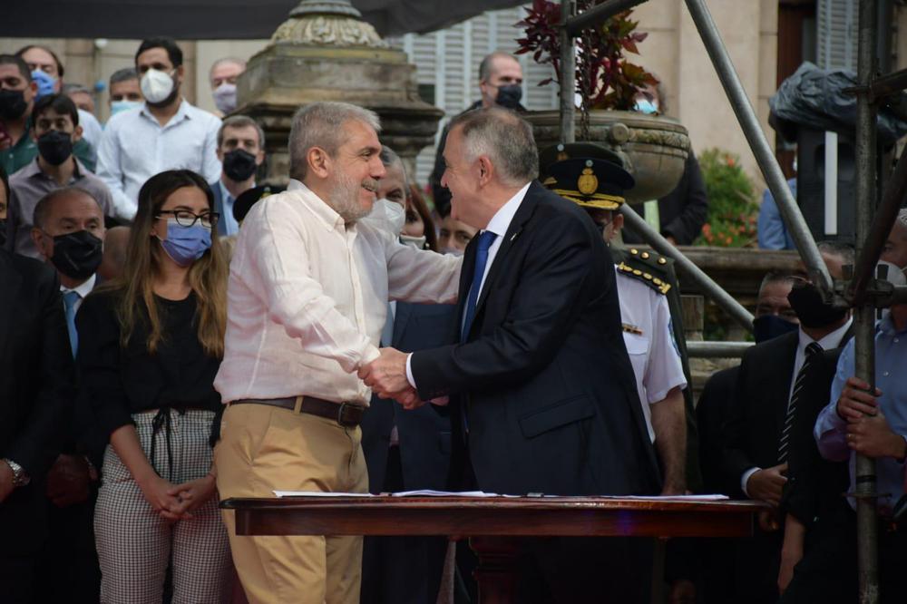 dfe375c3-6a08-4a30-8674-66f662a1d953