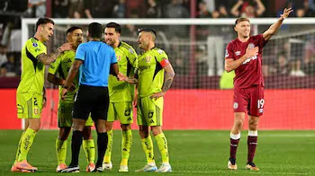 lanus-le-gana-a-universidad-de-chile-y-por-ahora-logra-el-pase-a-la-final-de-la-copa-sudamericana-foto-reuters-ZUCISG4QJNEULKWQBU27KPVUA4