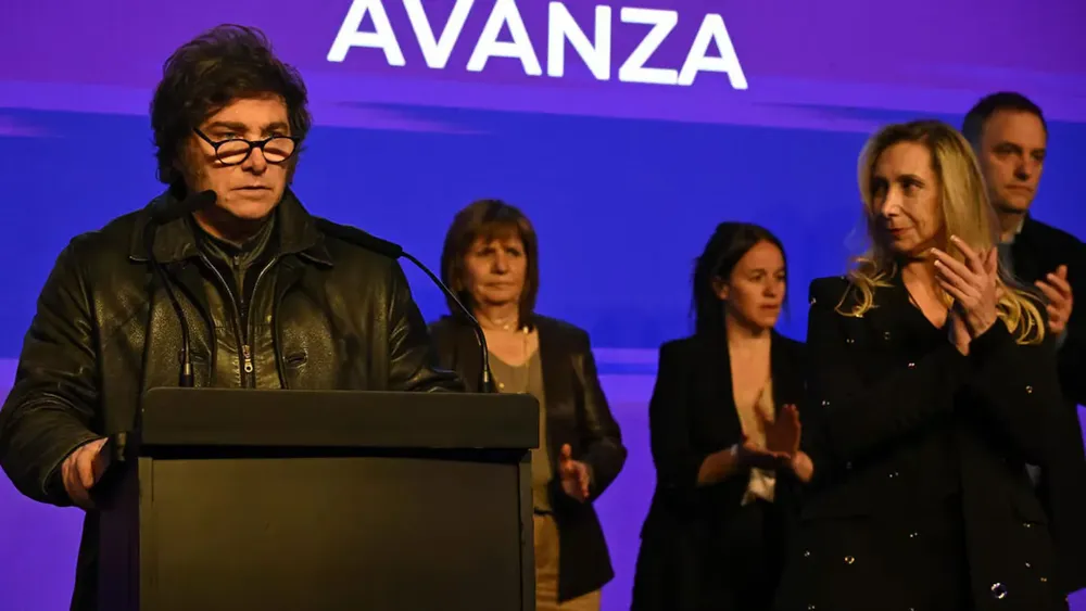 junto-a-su-hermana-javier-milei-reconocio-la-derrota-de-la-libertad-avanza-en-la-provincia-de-buenos-aires-foto-na-Q4TTYT65A5D7XC53H44WXQ34IE