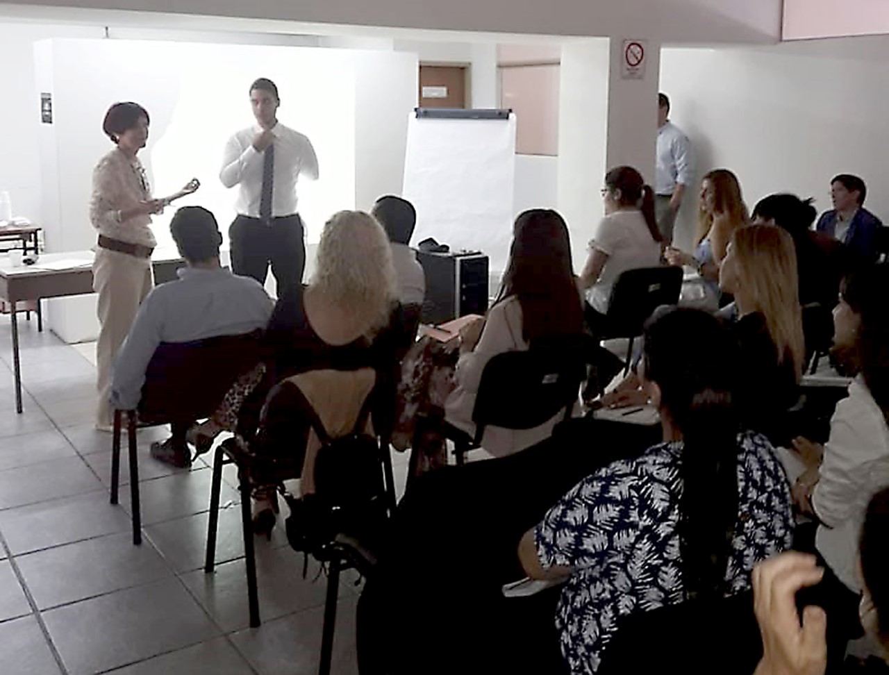 thumbnail_TALLER DE COMUNICACIÓN CON TINA GARDELLA