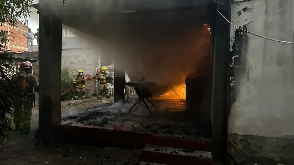 WhatsApp Image 2025-10-10 at 21.30.35 (2)