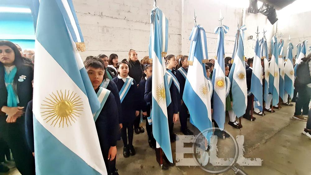 acto dia de la bandera - alumnos