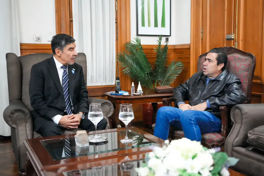 e34f2274-880f-4cfc-b6d9-d39888243bac