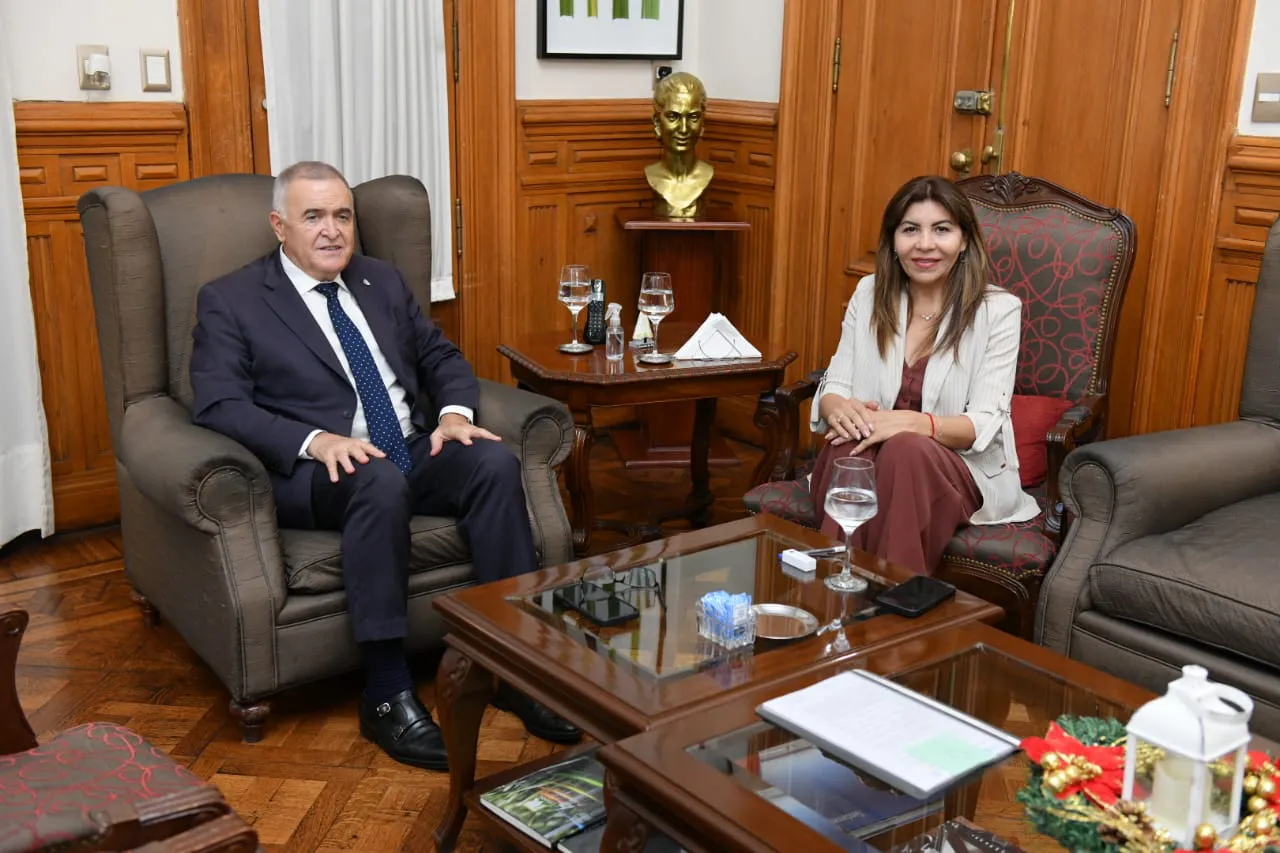 c175df8c-28f0-4a48-9f37-f03b52f45478