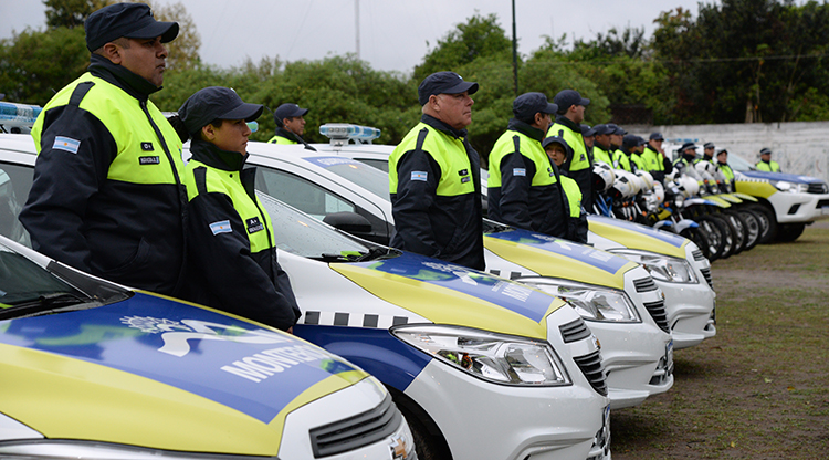 Manzur_Entrega_De_Movil_Policial_Monteros-1
