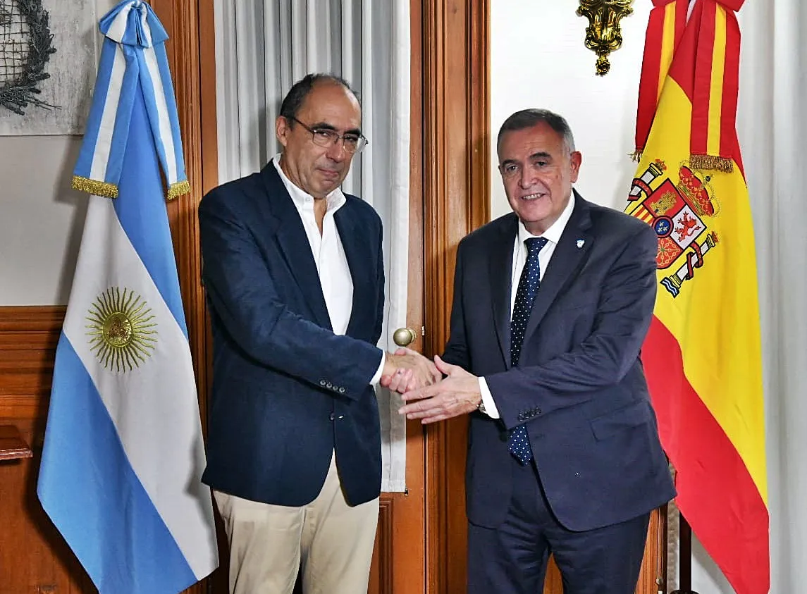 consul en casa de gobierno