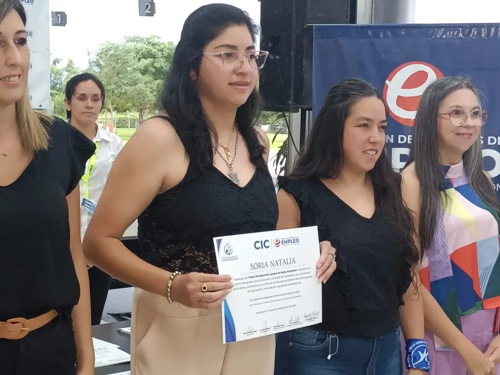 ef31f43a-9b46-4525-9d18-e611aae8a33b