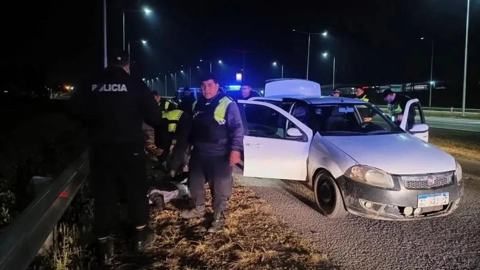 970x545_operativo-al-poco-haber-cometido-asalto-dos-miembros-grupo-fueron-detenidos-1080550-150850