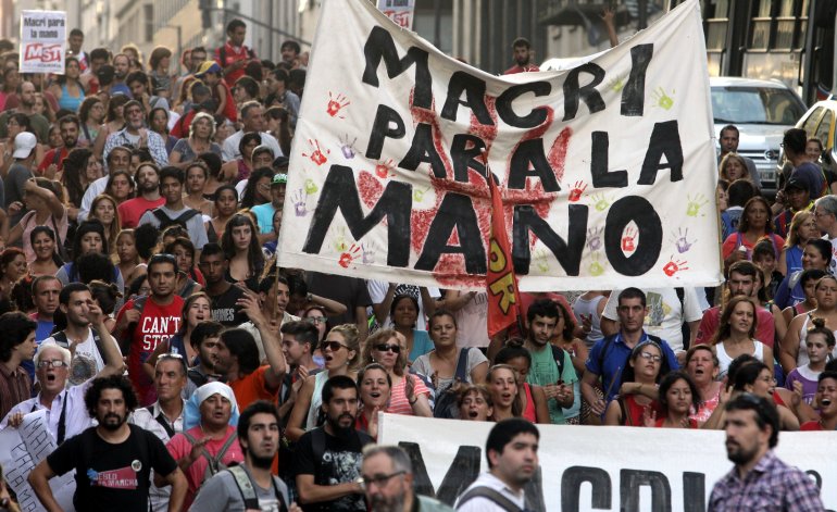 macri-para-la-mano