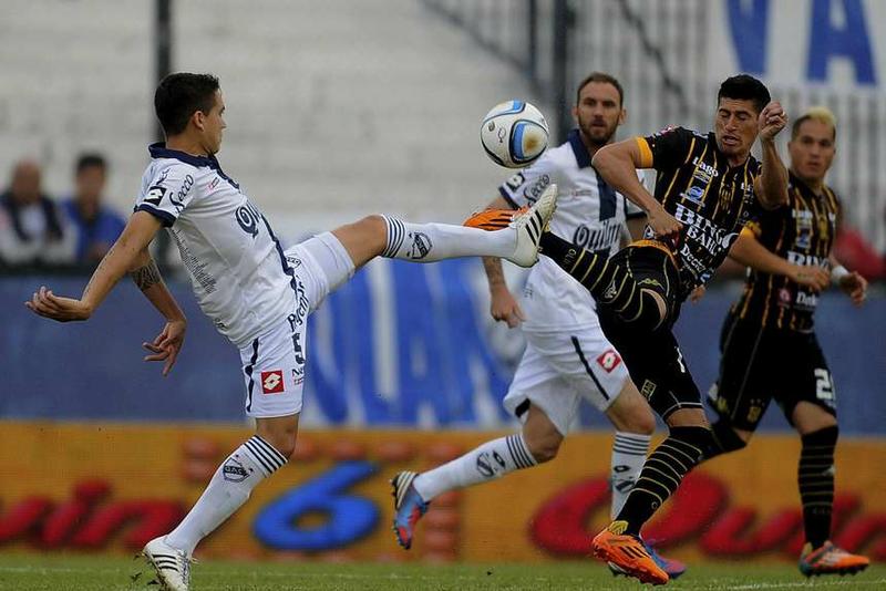 fotos-Quilmes-vs-Olimpo-Telam_OLEIMA20151123_0163_28