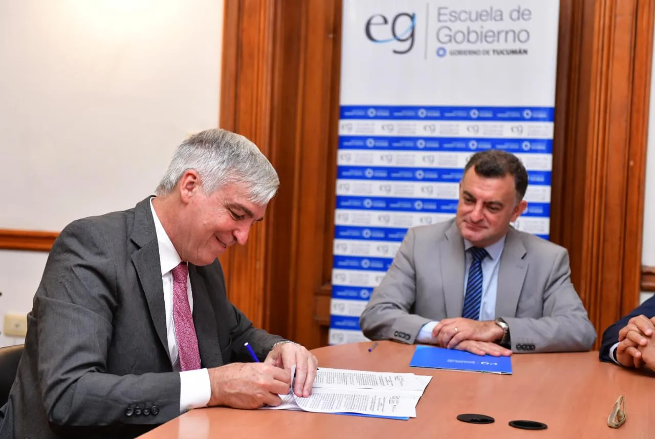 32dba694-512f-40e7-9384-dd99494c6dfa