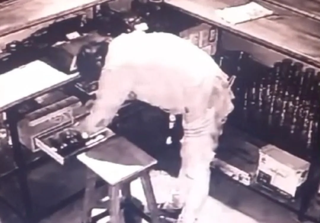 6c33cddc-151b-4d26-97b1-75bff0589e04