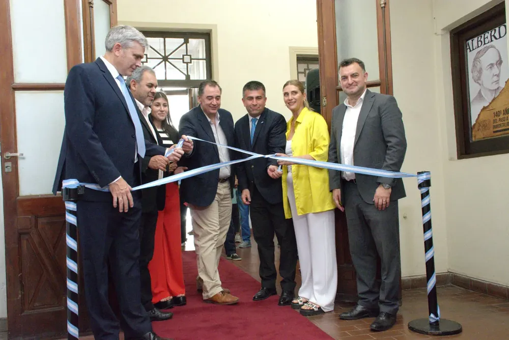 37b2a398-1e4c-426f-a00b-604b9118f6c6