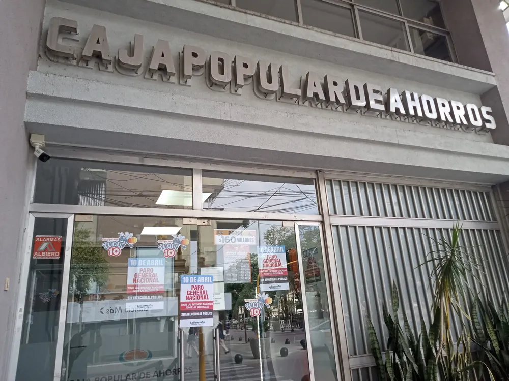 108cd842-ce64-4fc3-a26d-27c517e10d2d