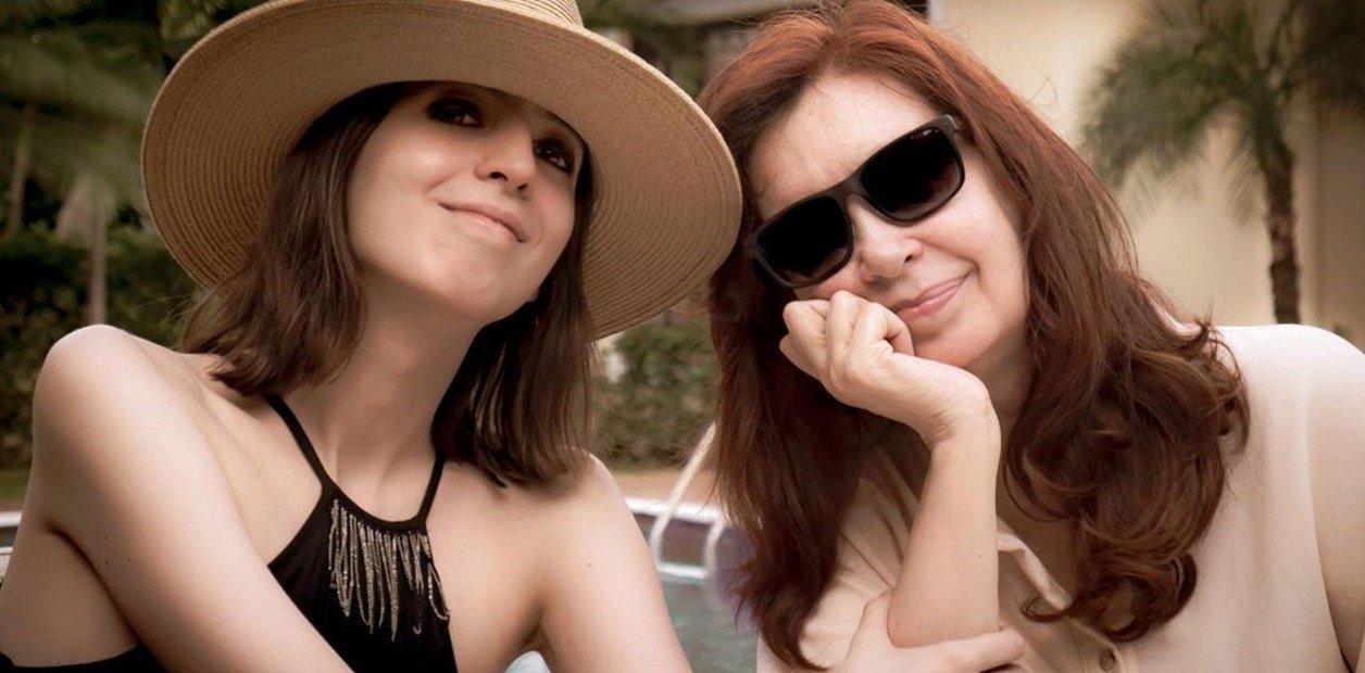 florencia-y-cristina-kirchner-juntas___48K2OSIQ_1256x620__1