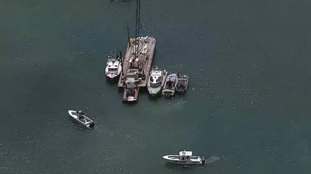 la-barcaza-choco-contra-un-velero-y-lo-hundio-foto-gentileza-telemundo-PZNEDT32OFAK5BNRSEFQBFKQ4A