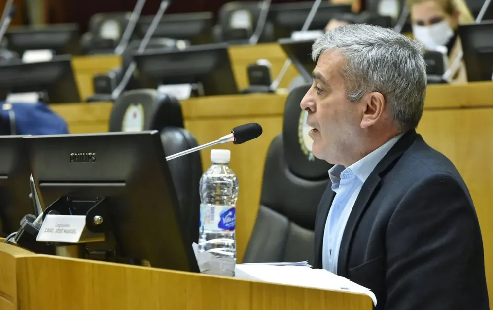 JOSE CANO - LEGISLADOR