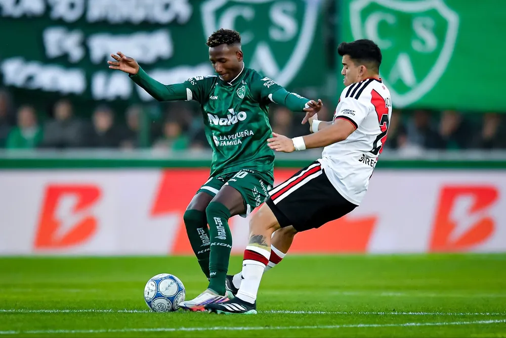 HUoEN0-WIAA7_um