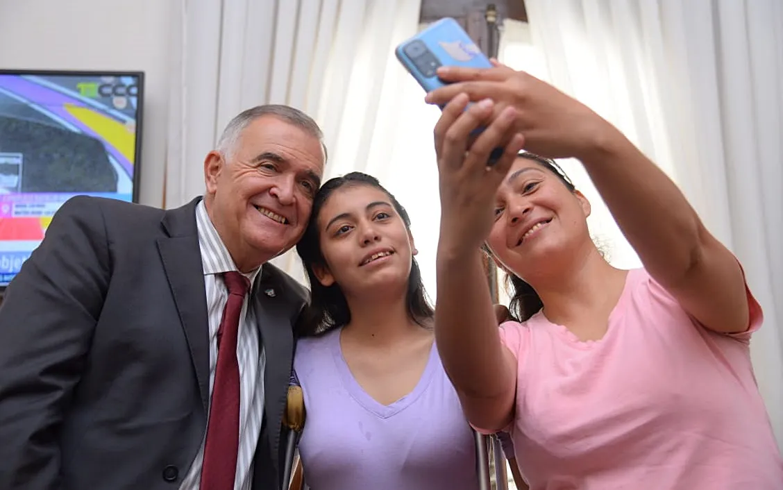 CASA DE GOBIERNO - AYUDA