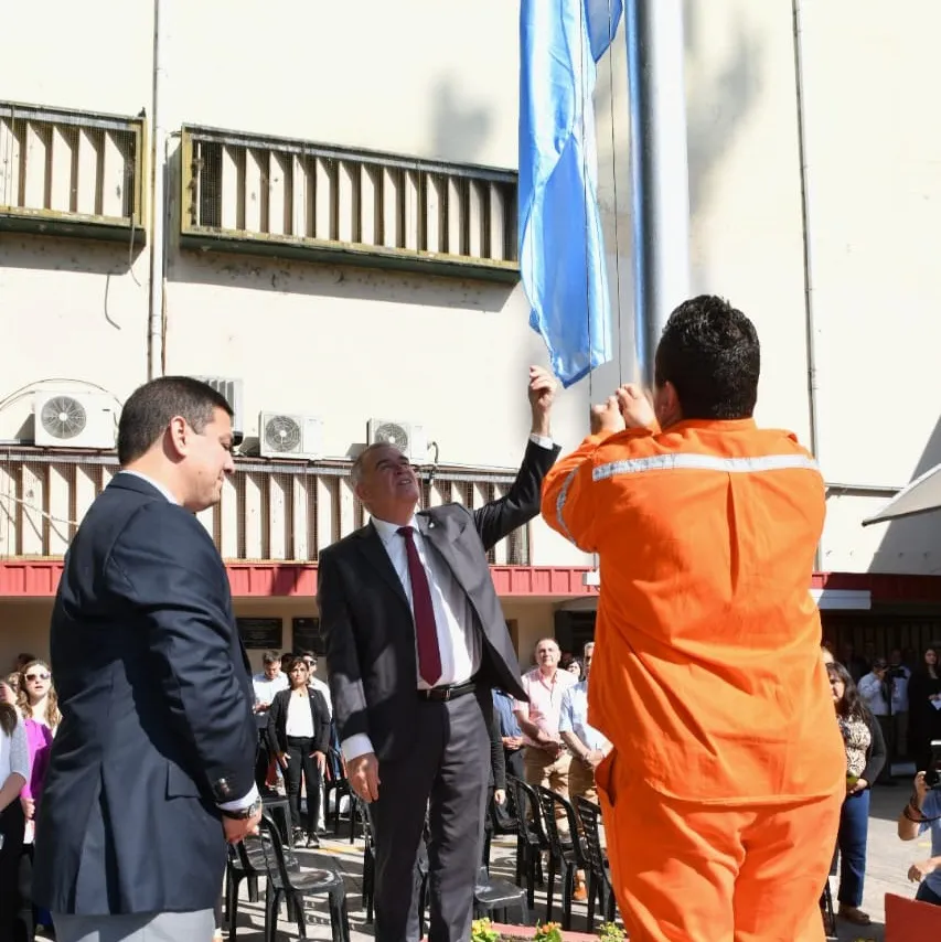 gobernador en vialidad 1