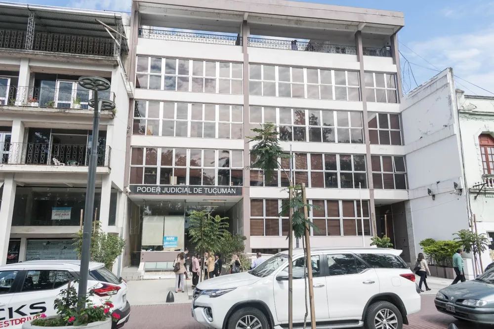 604ab18e-c3ac-4aa1-bcca-a288654572d1