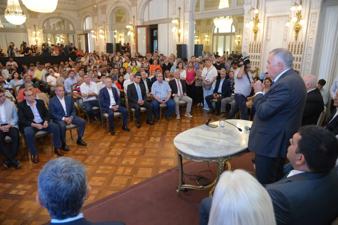 d8d3a8b8-d80d-4c39-989a-f483265b0098